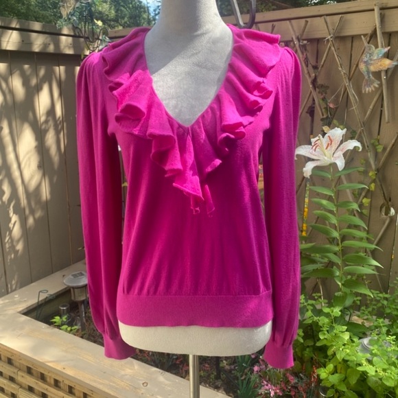 Ralph Lauren, Black Label. Fuchsia Knit Sweater.Flowing ruffled V- neck. NWT